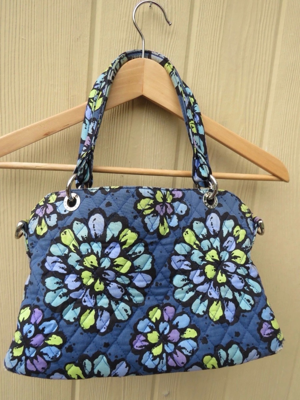 Vera Bradley βindigo popβ bag discontinued